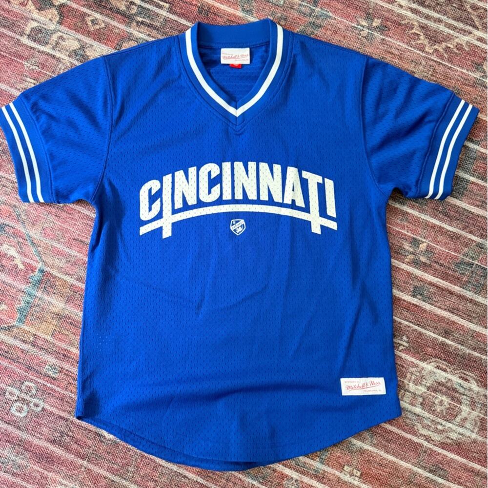 Cincinnati Mitchell and Ness Jersey never worn size M